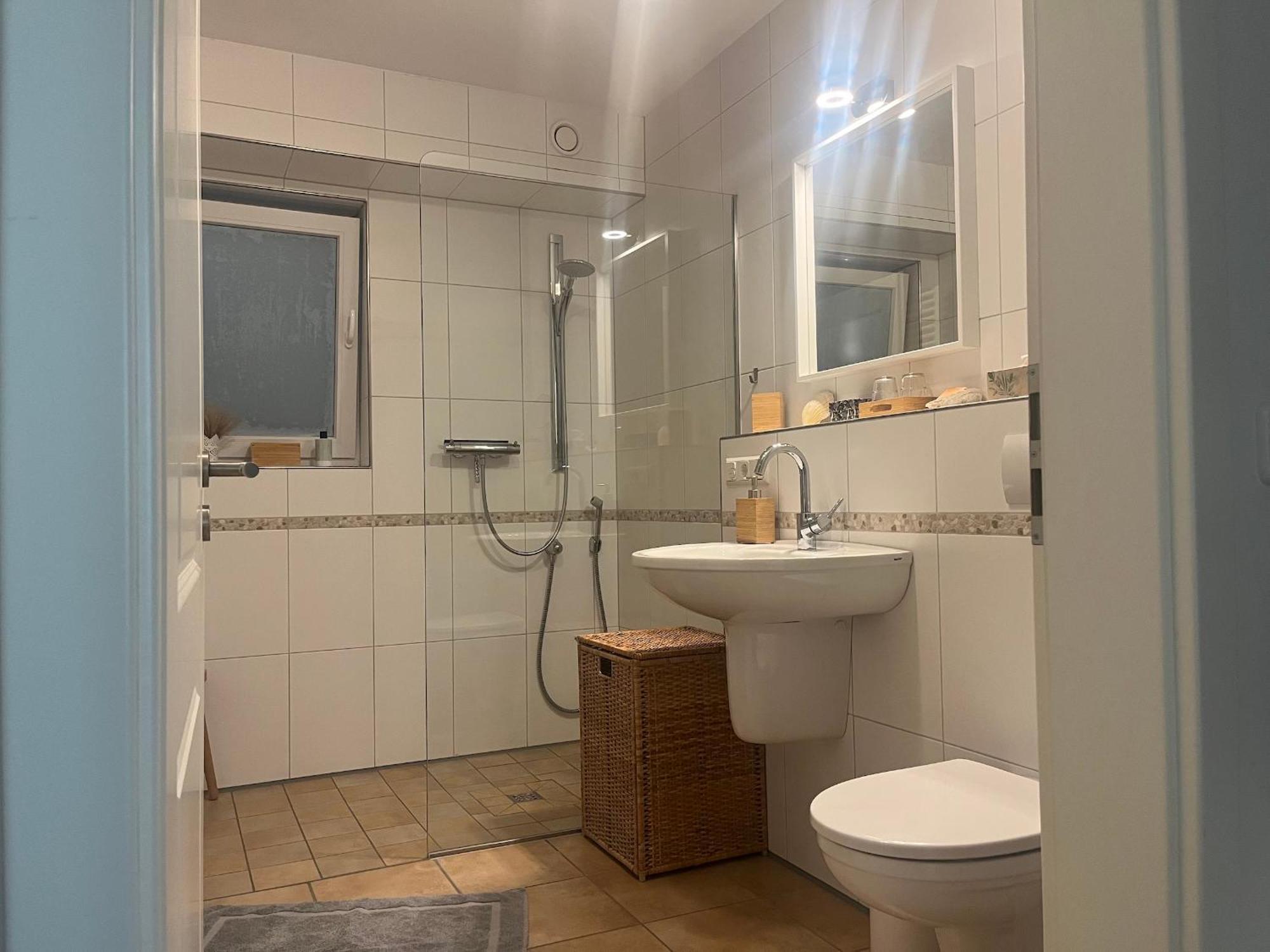 Scheppes Auszeit Apartment Wenden  Bagian luar foto